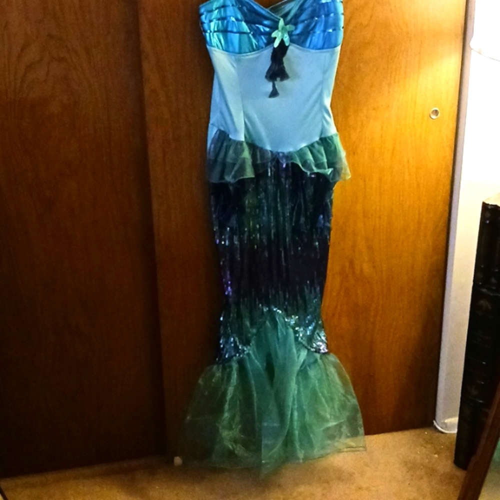 MERMAID DRESS FOR HALLOWEEN, 42  INCHES